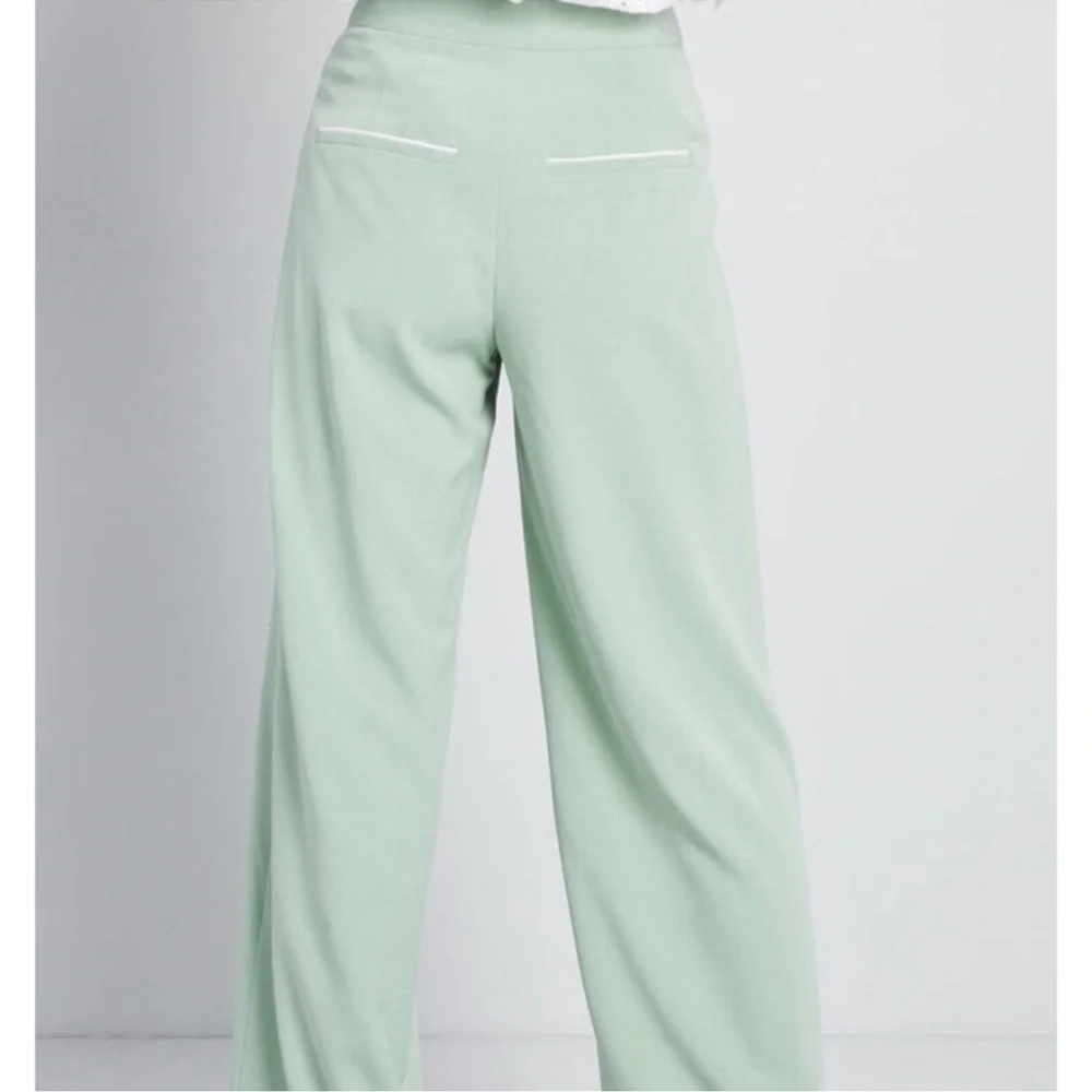 MODCLOTH Pastel Mint Green Wide Leg Trousers Pants w White Piping Trim